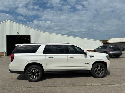 2022 GMC Yukon XL AT4