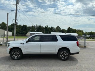 2022 GMC Yukon XL AT4